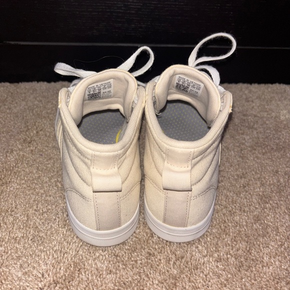 Adidas shoes - Picture 2 of 4